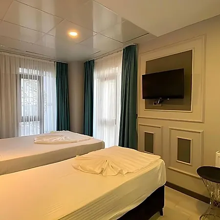 Hotel Solin Airport 3*